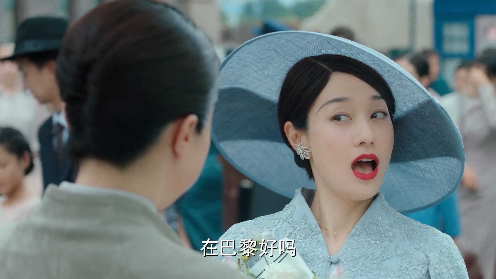 “腰旗美式橄榄球赛:东部新区赛场打造极限竞技新体验”